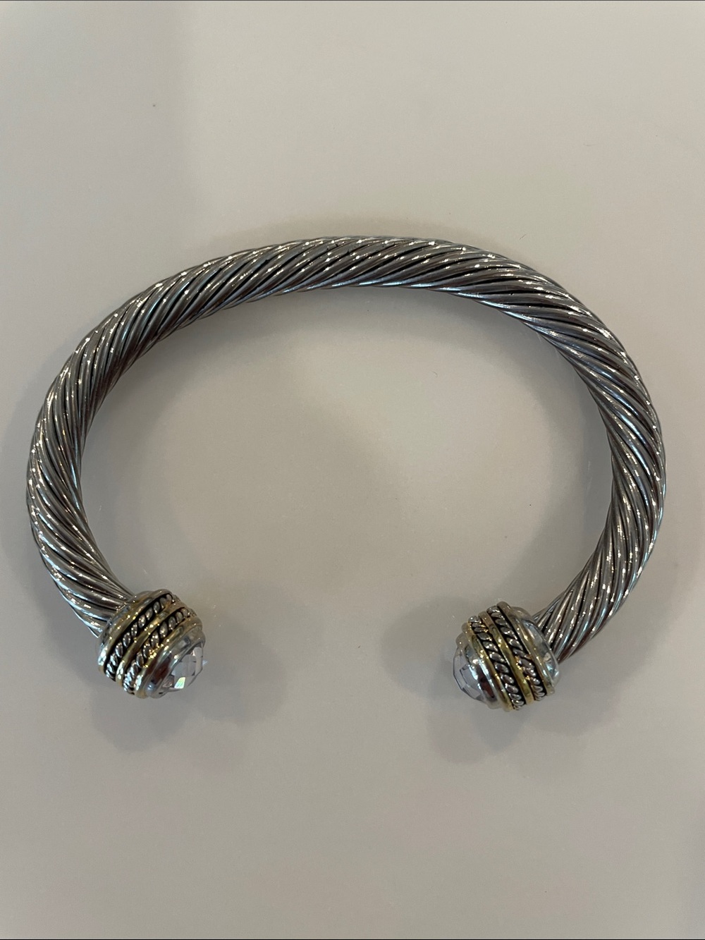 Classic cable bracelet with clear stones
